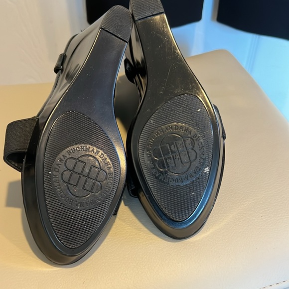 Dana Buckman wedge sandal size 6med - Picture 2 of 4